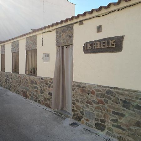 Apartamentos Callampa Torrejon el Rubio Exterior photo
