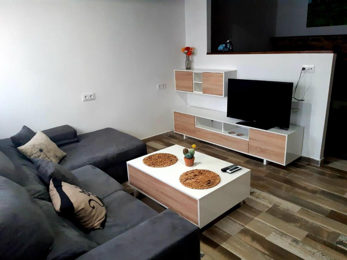Apartamentos Callampa Torrejon el Rubio Exterior photo