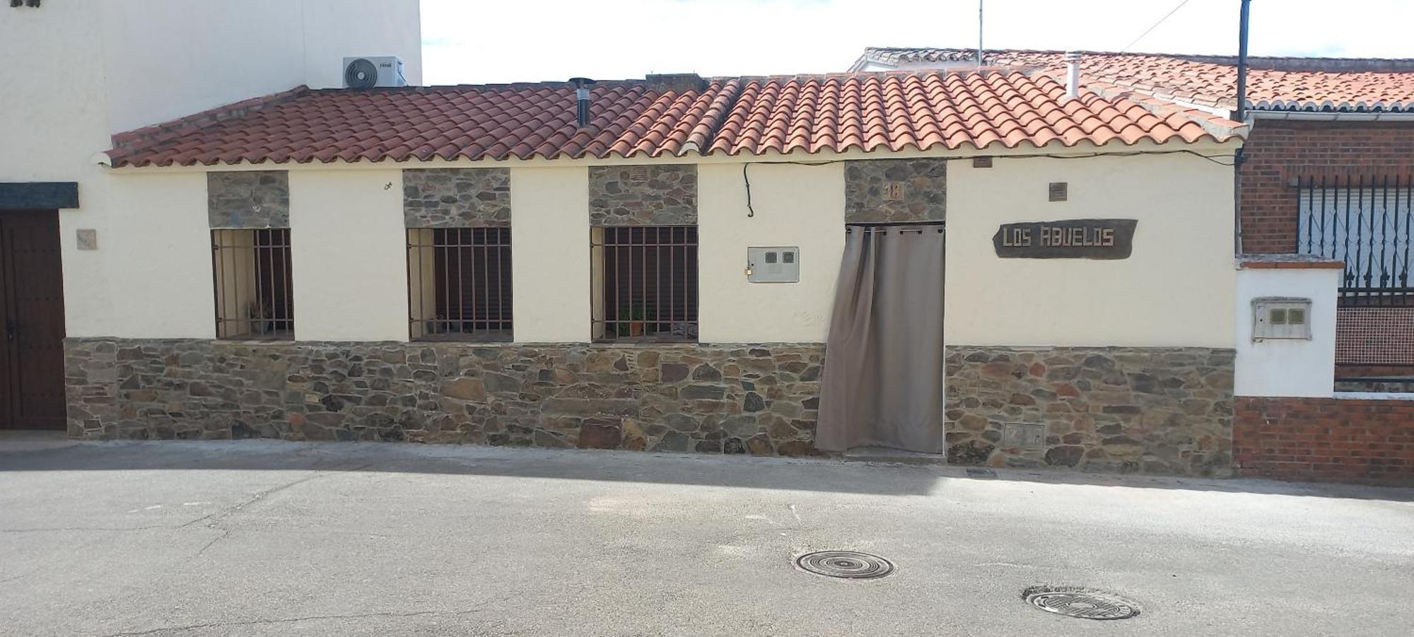 Apartamentos Callampa Torrejon el Rubio Exterior photo